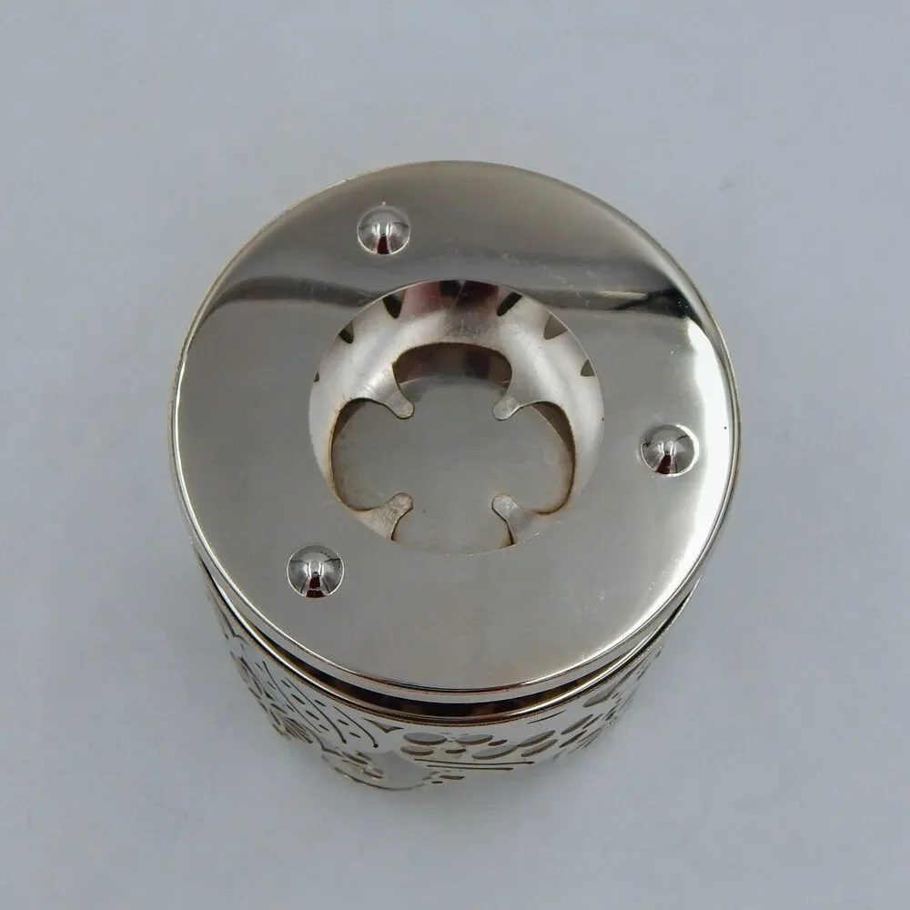 Bath & Body Works Ornaments Design Pedestal Silver 3-Wick Christmas Candleholder - Picture 6 of 7